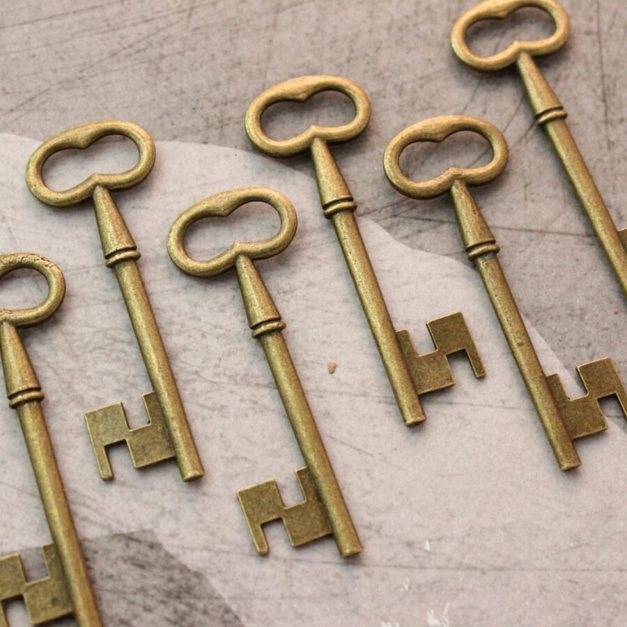 Antique Brass Skeleton Key Wedding Supplies