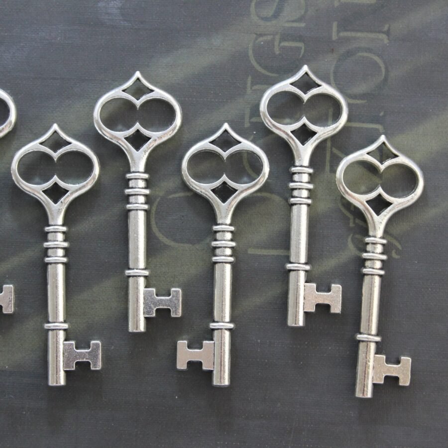 Double Sided Antique Silver Skeleton Keys