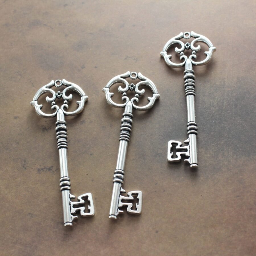 Large Heart Keys Antique Silver Wholesale