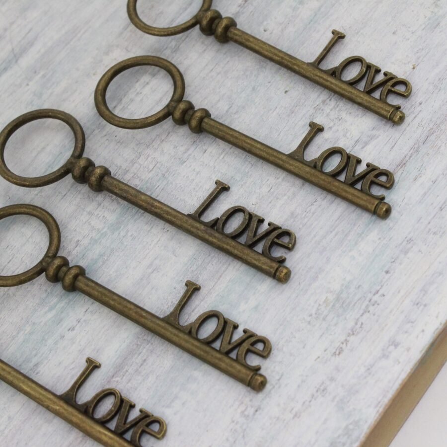 Large Love Skeleton Key Wedding Supplies