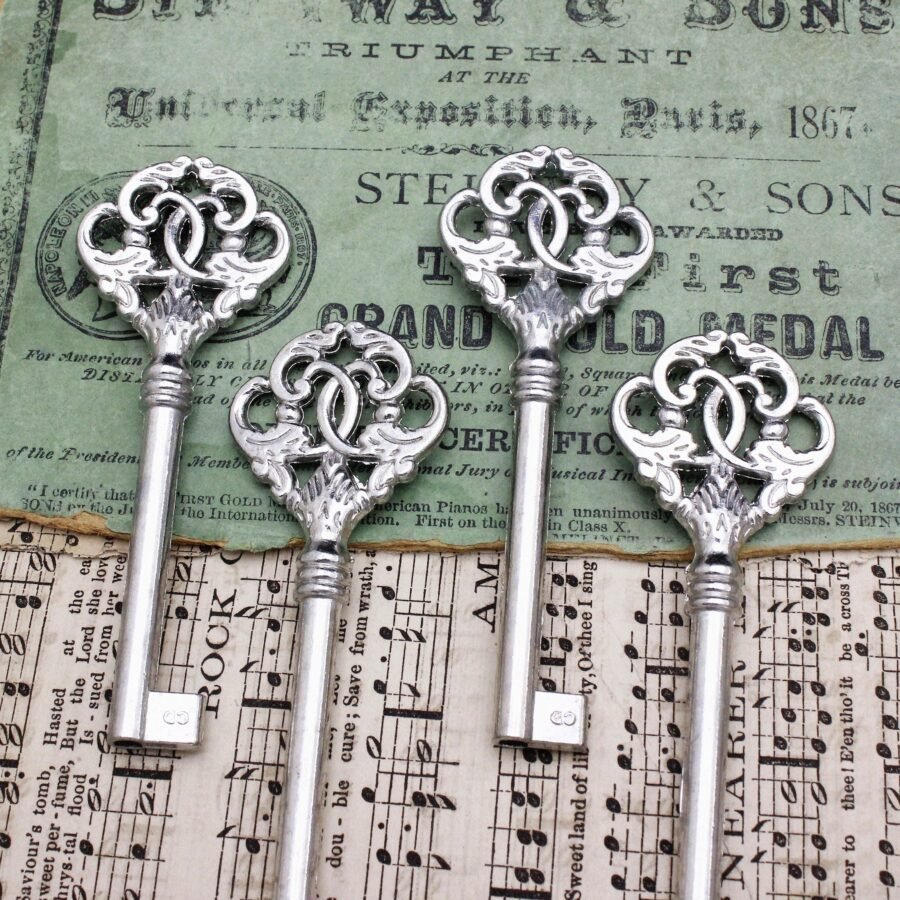 Large Skeleton Key Steampunk Wedding Supplies